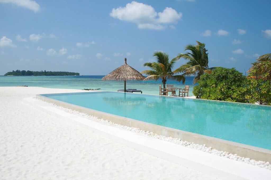 Cocoa Island Maldives Resort Header